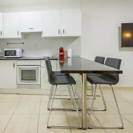 Cozzy Carolina Iii Apartman